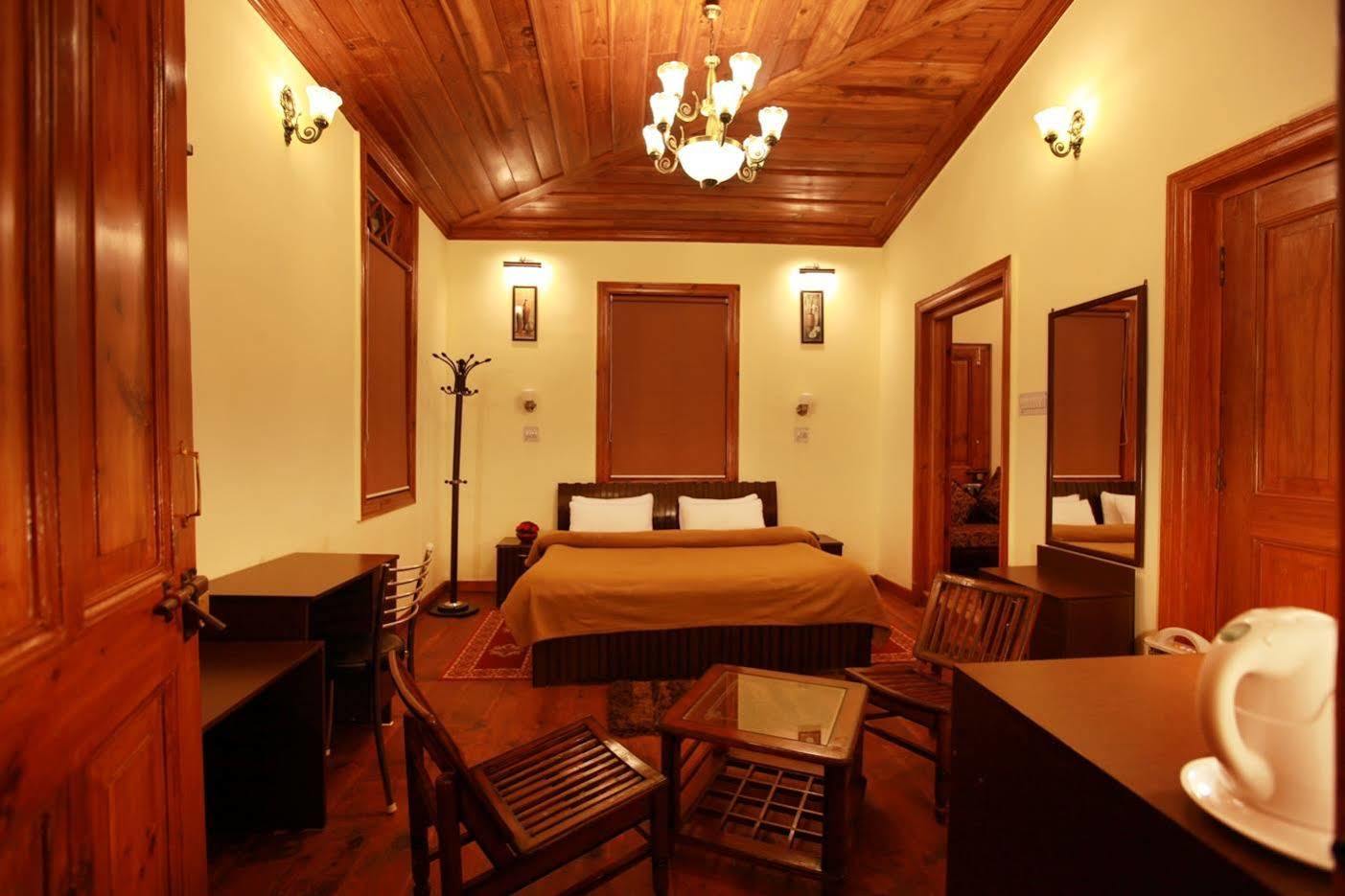Torrentium Lodge Шимла Экстерьер фото